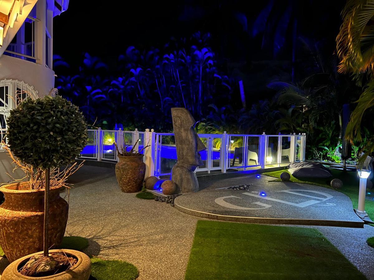 Green Lord Domaine - Lodges Piscine & Spa - Bar & Lounge - Restaurant Gastronomique Lamentin Exterior photo